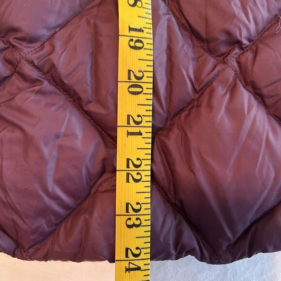 Eddie Bauer Burgundy Goose Down Puffer Vest Women's Medium EB700 Fill Power EUC - Picture 11 of 12